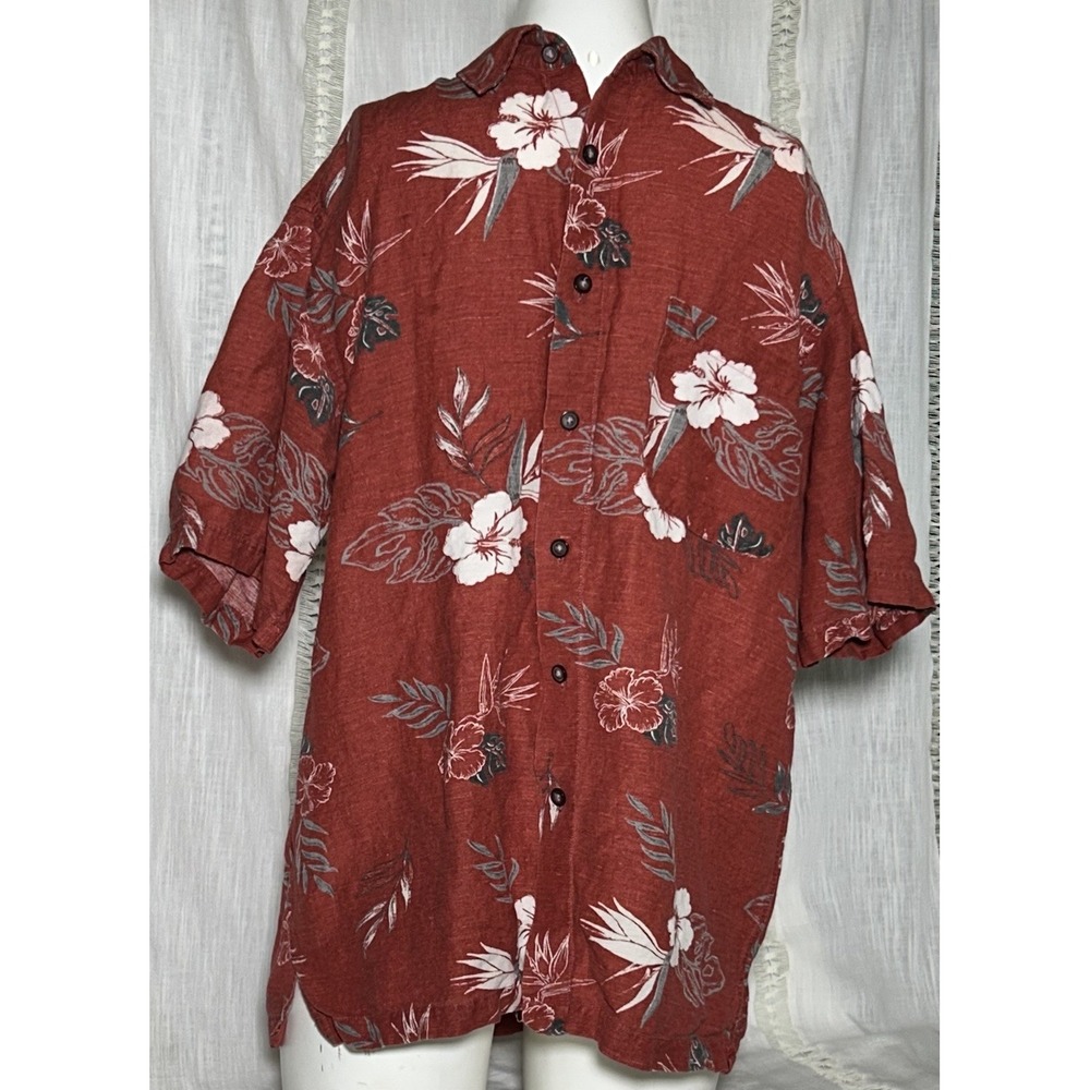 Men's Hawaiian Short Sleeve Button Down Shirt By IZOD